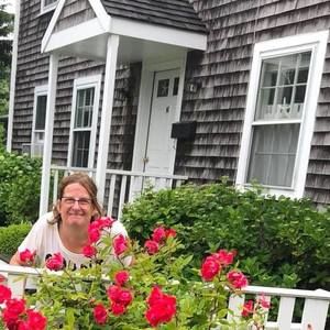 Meet your Posher, Beth